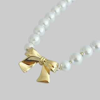 Bow And Pearls Necklace