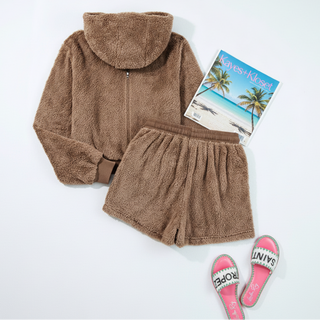 Sherpa set flatlay with both slides and beautiful magazine - Kayes+Kloset 
